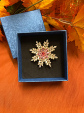 Load image into Gallery viewer, Snowflake brooch
