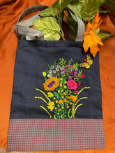 Load image into Gallery viewer, Tole bag _ Flowers

